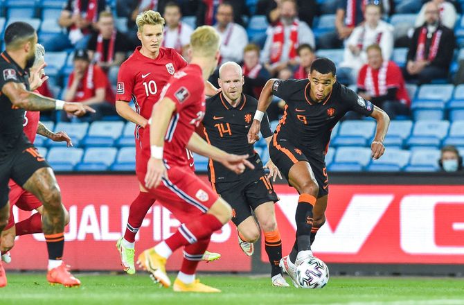 Holland må undvære tre spillere inden DK-test