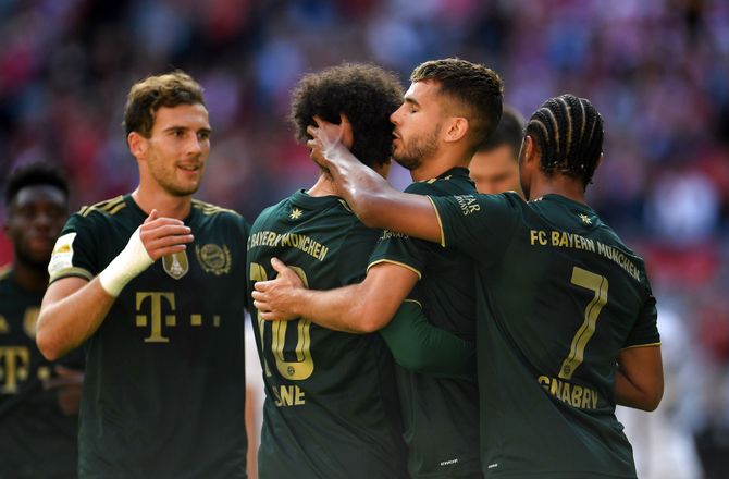 Bundesliga -Bayern forlænger med ung duo: Vi nyder dem