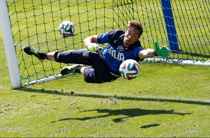 Serie A -Officielt: Milan henter fri 38-årig keeper