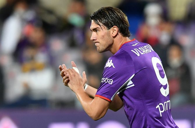 Serie A -Vlahovic bag Fiorentina-triumf med hattrick