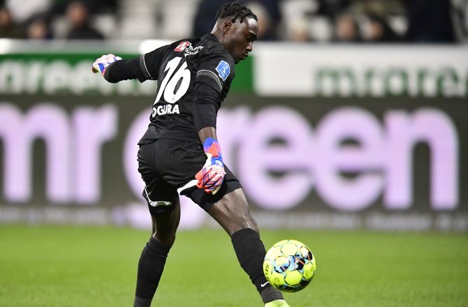 Oddset Pokalen -Se her: HIK-keeper med besynderligt selvmål mod Brøndby