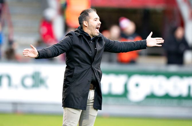 3F Superliga -AaB-boss: Forhandler ikke om Cifuentes