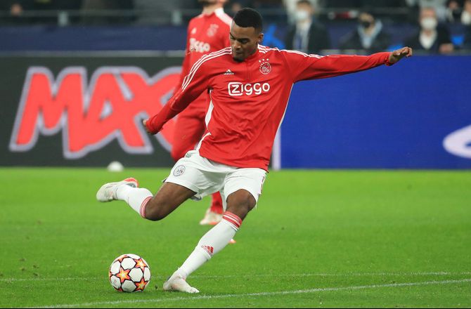 International -Bayern-chef: Vi forhandler med Gravenberch