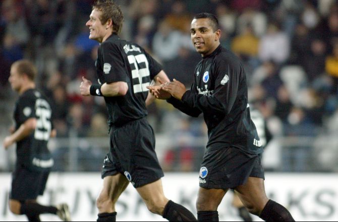 1. Division -Lykkelig Santos: Danmark og Sverige betyder meget