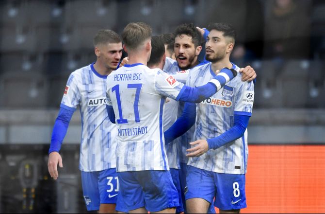 Bundesliga -Hertha køber midterforsvarer i Stuttgart
