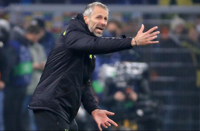 International -Rasende Dortmund-boss freder træneren