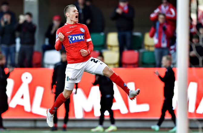 3F Superliga -Ung SIF-profil: Jeg ville lytte til FCK og BIF