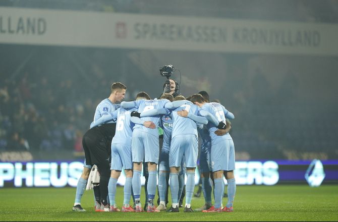 3F Superliga -Svensker-duo og U17-topscorer i Randers-trup