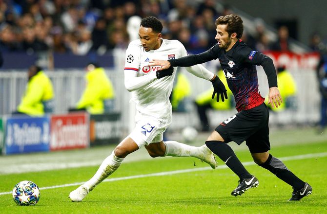 Bundesliga -Leipzig ophæver med korsbåndsskadet back