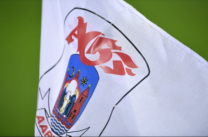 3F Superliga -Politisk opbakning til at tage drift fra AGF