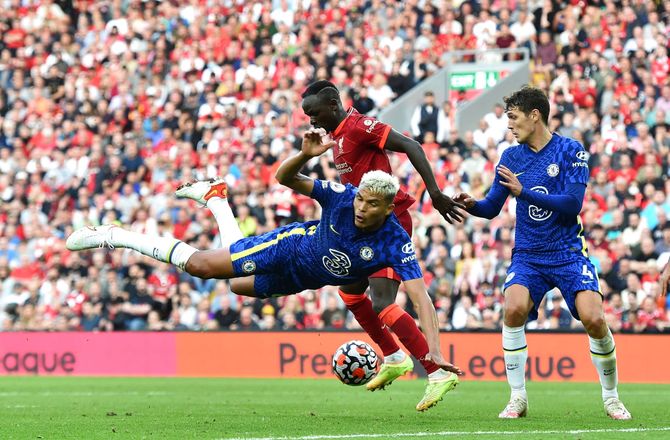 International -Chelsea-Liverpool og La Liga-bold