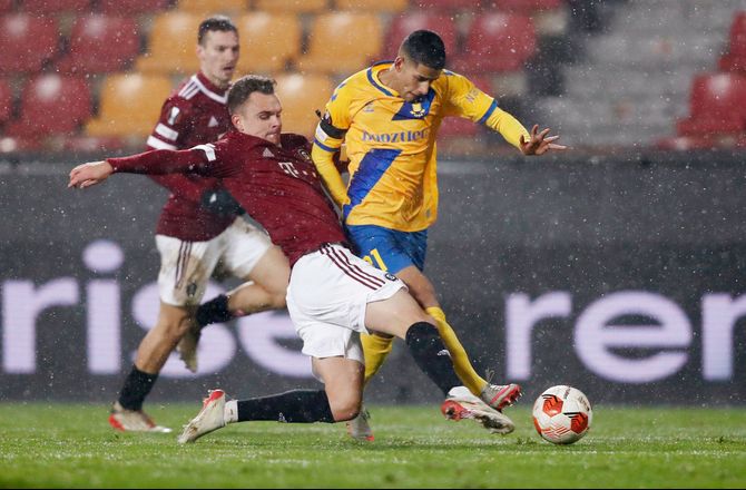 2. Bundesliga -Schalke 04 lejer norsk back hos Sparta Prag