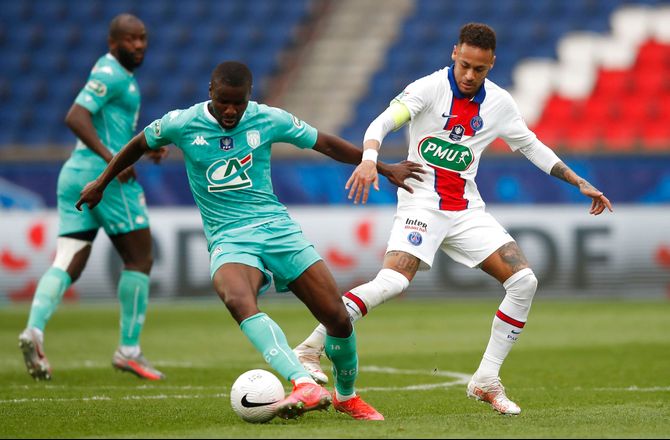 Ligue 1 -Ophævet Sevilla-midt tager til Ligue 1