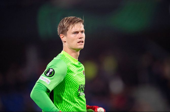 Æresdivisionen -Vindahl og co. sikrer sig Conference League