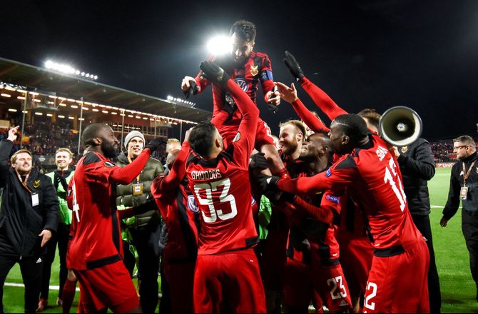 Superettan -Tidligere FCN-midt rykker til Sverige