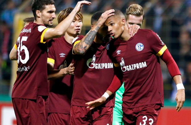 International -Schalke lejer teknisk stærk sydkoreaner