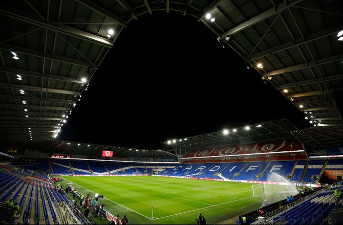 League One -BBC: Cardiff ramt af transferforbud