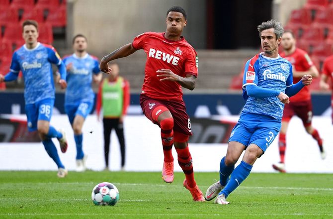 2. Bundesliga -Glæde i Holstein Kiel: Forlænger med Bartels