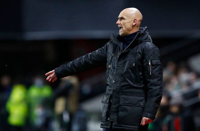 Bundesliga -Bochum smider træneren på porten