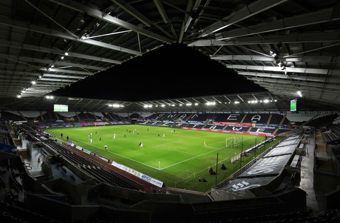Championship -Swansea smider manageren på porten