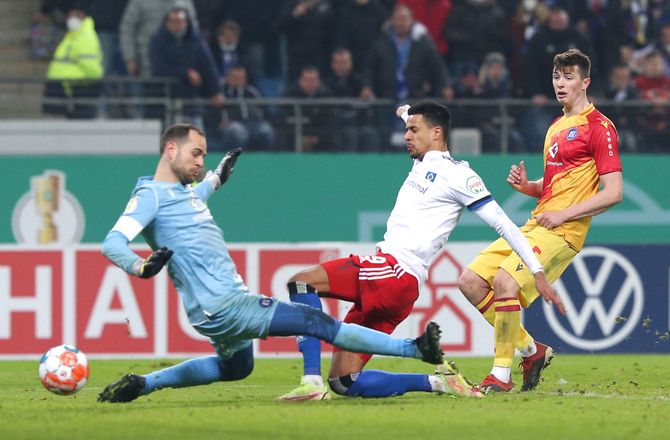 DFB Pokal -HSV i tysk pokalsemifinale efter drama
