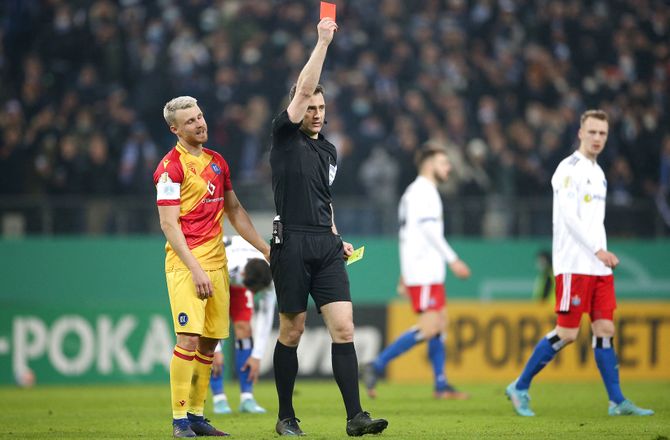 DFB Pokal -Vrede efter HSV-sejr: Se omdiskuteret rødt her