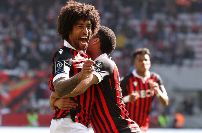 Ligue 1 -40 år: Tidligere Bayern-brasser vil holde til 2026 