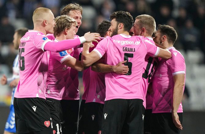 3F Superliga -AaB med fem ændringer mod BIF