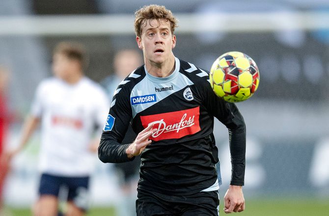 3. division -Tidl. Superliga-spiller er taget til Ishøj: Brug for luftforandring