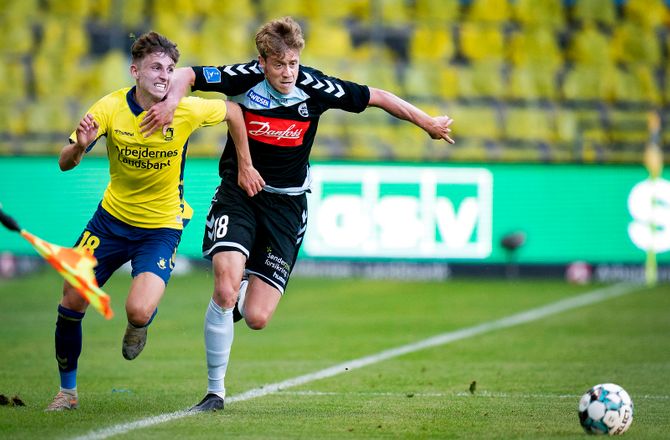 3. division -Ishøj IF henter Nicholas Marfelt og Næstved-spiller