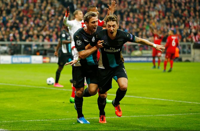 International -Nacho Monreal: Özil havde problemer med alle