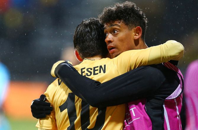 Norge Eliteserien -Hårdt farvel for Sery Larsen: Det er med tårer og smil