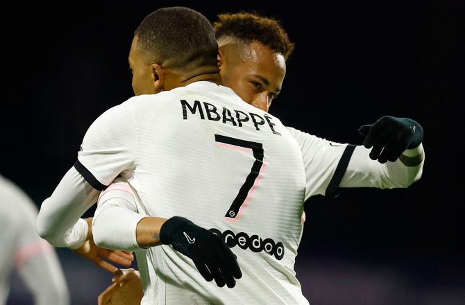 Ligue 1 -PSG-chef stikker til Real Madrid