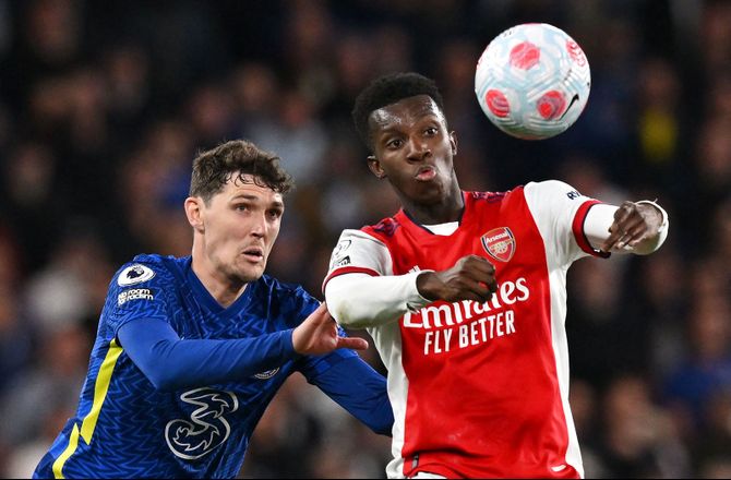 Premier League -Arteta undskylder til Nketiah: Ikke været fair