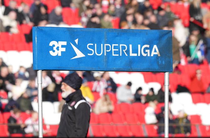 Danmark -Antal bænkpladser udvides fra syv til ni i SL