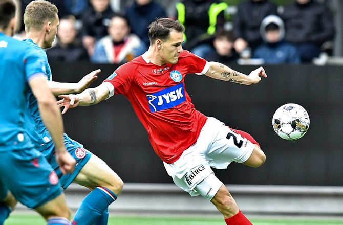 3F Superliga -Bekræftet: Silkeborg har solgt Lukas Engel