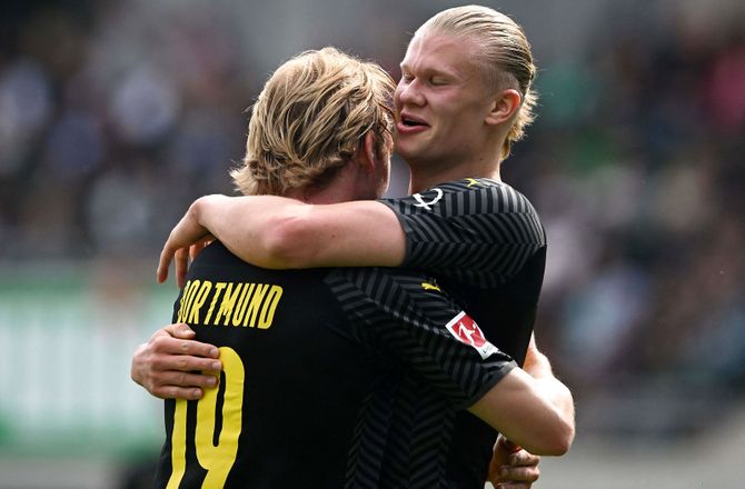 Bundesliga -Dortmund sikrede sølvmedaljer mod bundprop