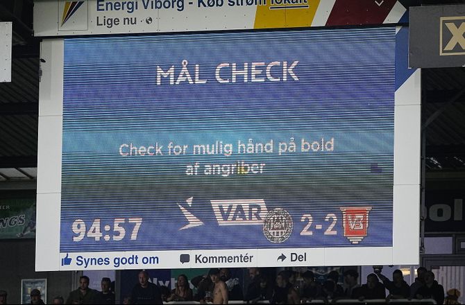 3F Superliga -Bonde om mål-kontrovers: Rammer på benet