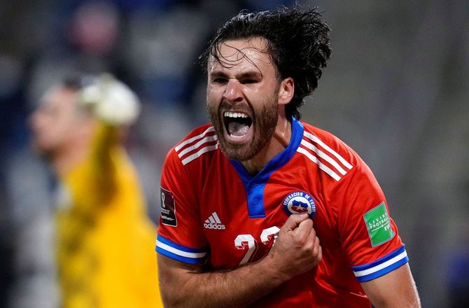 Chile -Chile-landstræner revser Brereton Diaz: Kan ikke spansk
