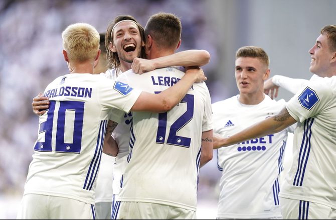 3F Superliga -FCK tævede AaB og snuppede guldet