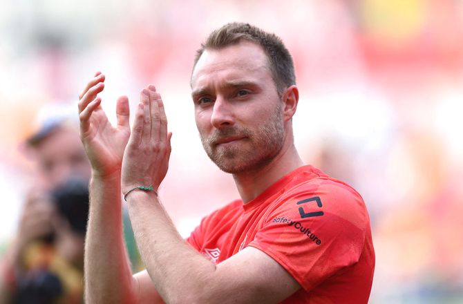 UEFA Nations League A -Eriksen udskyder snak om klubfremtid
