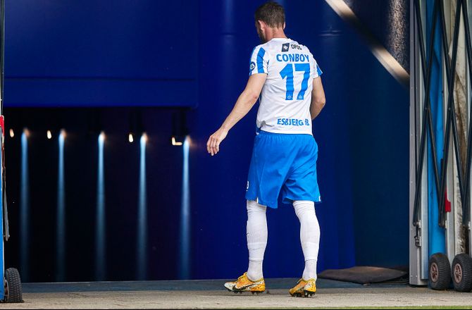 Danmark -EfB'er straffet: Råbte 'fucking abe' til dommer