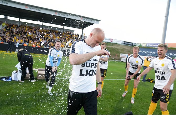 AC Horsens -Askou om førsteplads: Mange bump på vejen