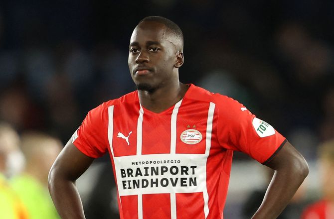 Æresdivisionen -PSV-stopper har imponeret: Får ny kontrakt