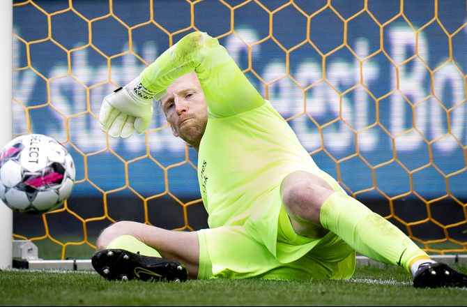 Sydbank Pokalen -Ousted siger farvel: Se ham blive pokalhelt