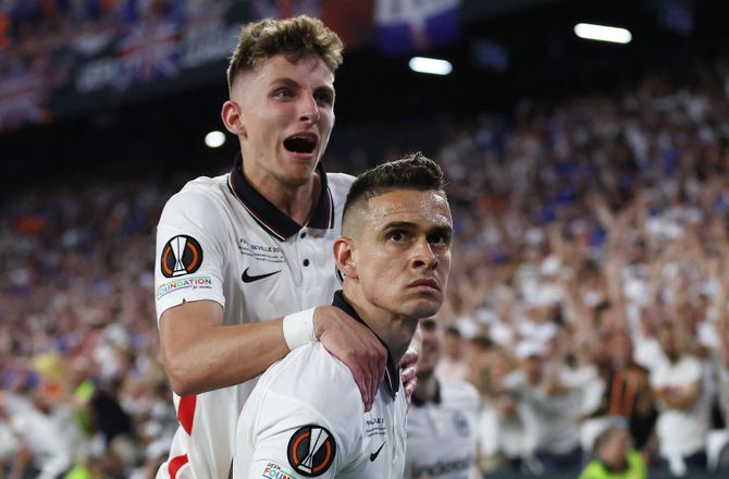 Bundesliga -Lindstrøms drøm: Vil gerne spille i Liverpool