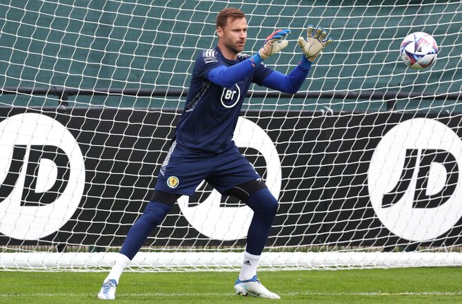 International -Skotlands Marshall stopper på landsholdet