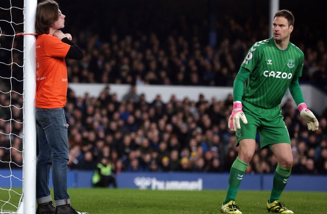 Premier League -Everton holder på Begovic - Kenny smutter