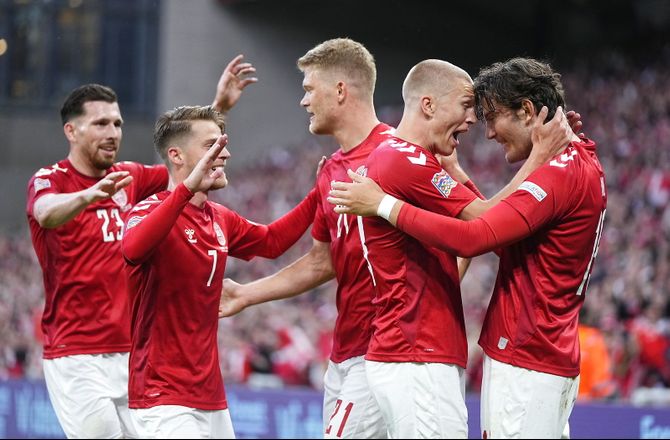 International -Dansk fest i Parken da Østrig blev banket