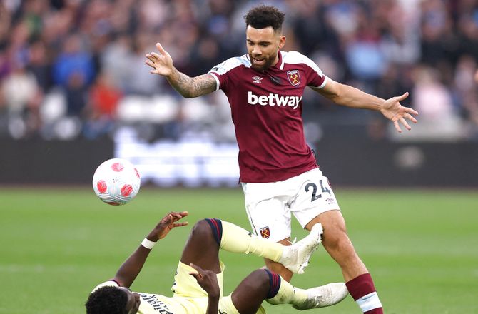 Premier League -Ryan Fredericks er ny Bournemouth-spiller
